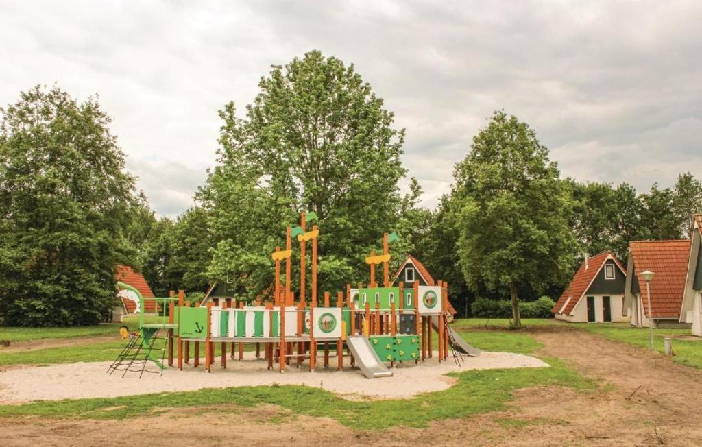 Het Familie Boshuisje - Vakantiewoning Op Prachtig Park Met Veel Faciliteiten Inc Ligbad Gramsbergen Exterior photo