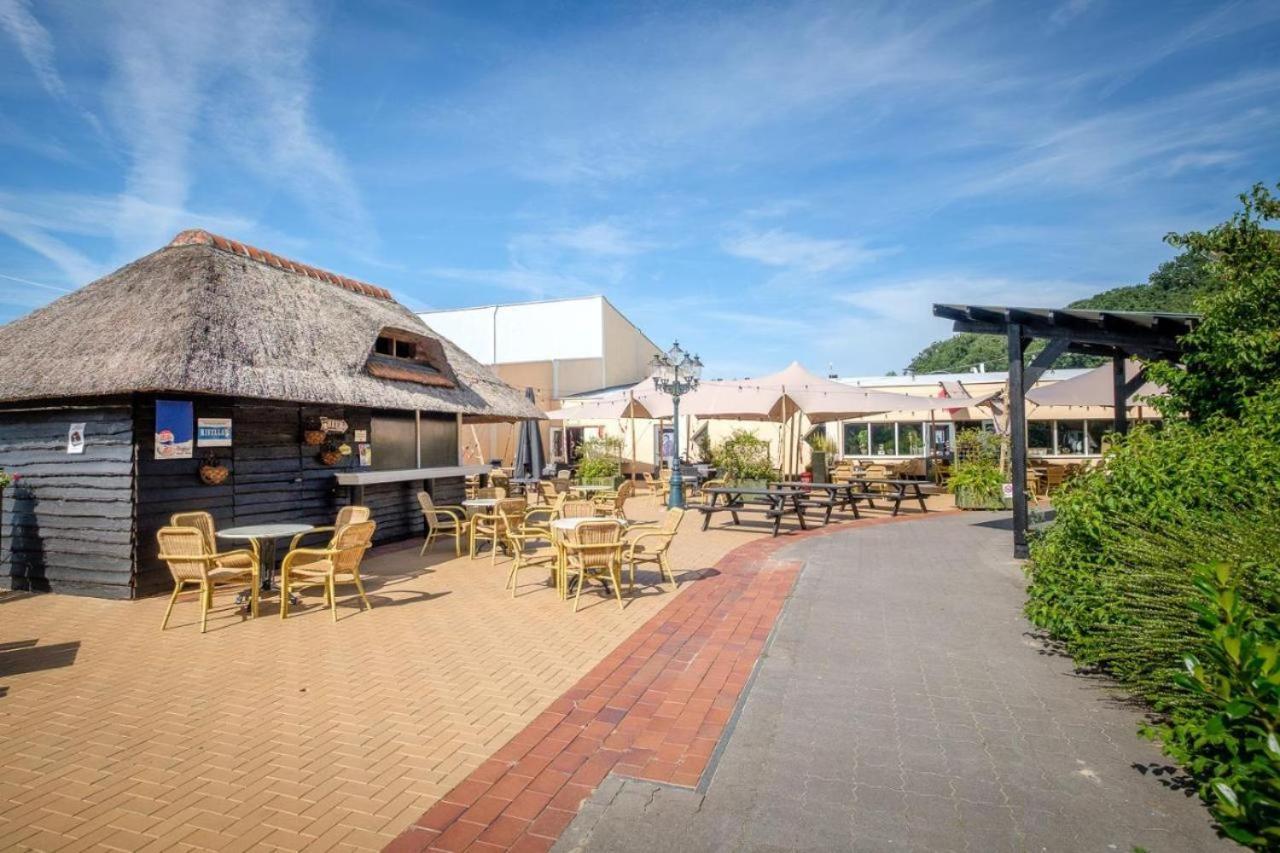 Het Familie Boshuisje - Vakantiewoning Op Prachtig Park Met Veel Faciliteiten Inc Ligbad Gramsbergen Exterior photo