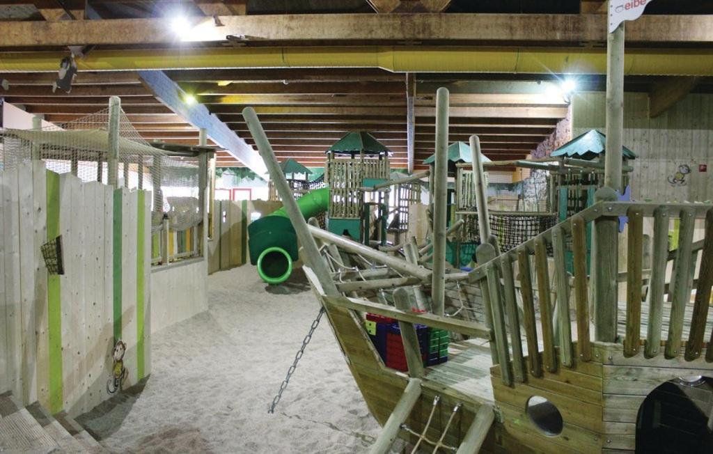 Het Familie Boshuisje - Vakantiewoning Op Prachtig Park Met Veel Faciliteiten Inc Ligbad Gramsbergen Exterior photo